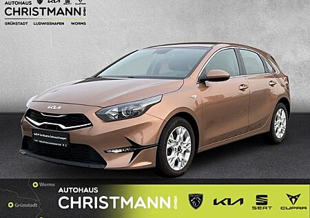 Kia Cee'd Ceed VISION *ALLWETTERREIFEN* *SITZHEIZUNG* *RÜC