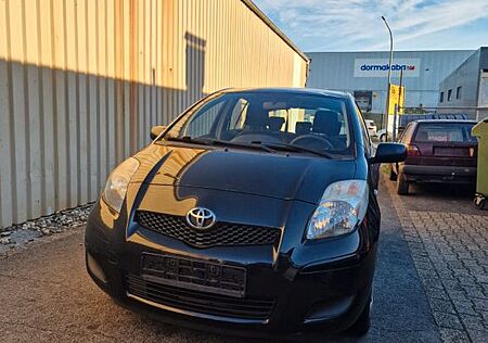 Toyota Yaris Cool