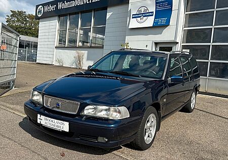 Volvo V70 2.5 - Topzustand - Autom.,Klima,AHK,SH,etc.