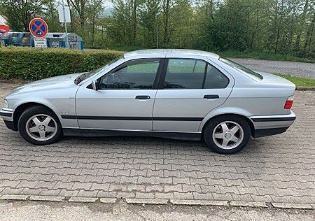 BMW 323i Comfort Edition Comfort Edition