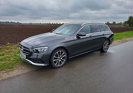 Mercedes-Benz E 220 d T Standheizung/AHK/MBUX/Avantgarde