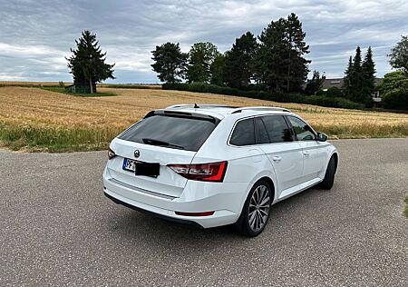 Skoda Superb 2.0 TDI 190 PS DSG L&K Combi SHZ SD AHK