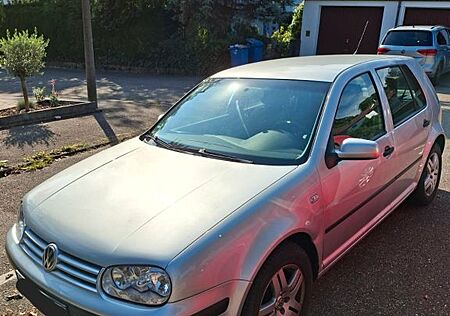 VW Golf Volkswagen 1.6 FSI