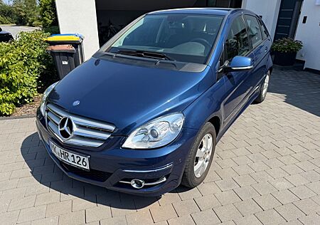 Mercedes-Benz B 170 SHZ, AHK, Garagenwagen
