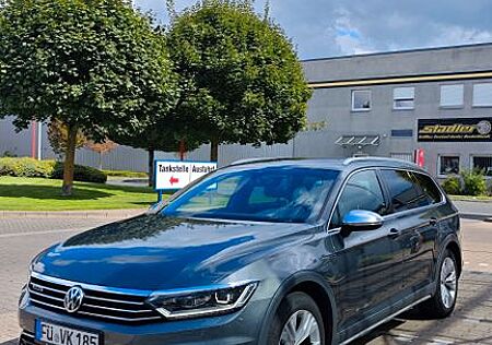 VW Passat Alltrack Volkswagen 2.0 TDI SCR 176kW DSG 4MOT A...