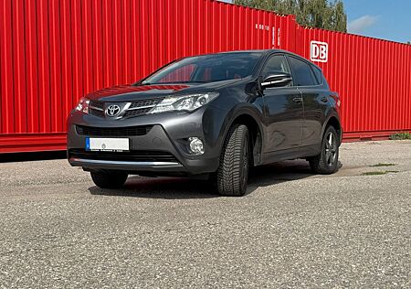 Toyota RAV 4 2,2-l-D-4D 4x4 Executive Automatik