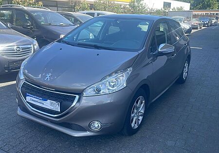 Peugeot 208 Style 4Türig 1Jahr Garantie