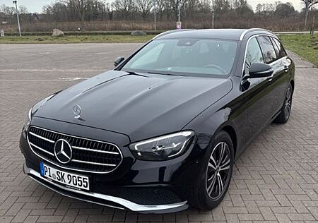 Mercedes-Benz E 220 d T Autom. -
