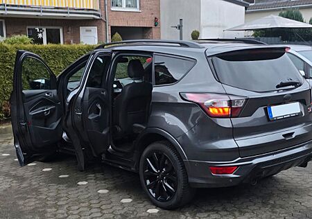 Ford Kuga 2,0 TDCi 4x4 132kW ST-Line