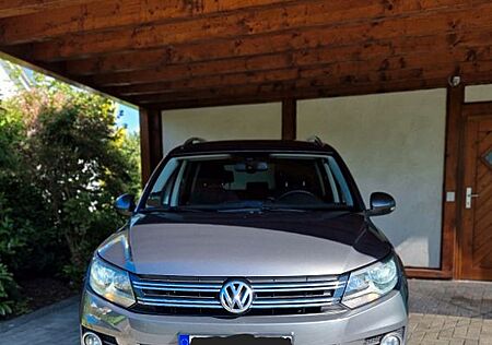 VW Tiguan Volkswagen 1.4 TSI BlueMotion Tech Top Zustand AHK