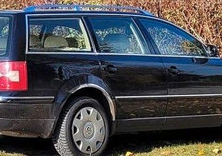 VW Passat Variant Volkswagen 2.8 V6 4motion Executive Vari...