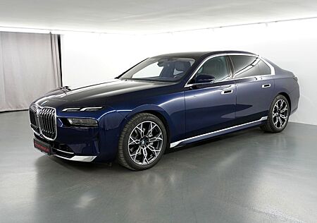 BMW 740 d xDrive Design Pure Excellence Innovation