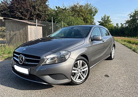 Mercedes-Benz A 180 BlueEFFICIENCY Style Style