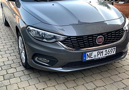 Fiat Tipo 1.3 MultiJet EASY 8x Reifen Soundsystem
