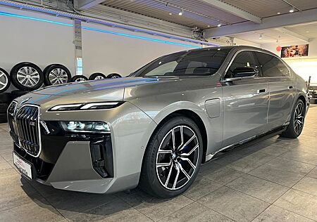 BMW M760e xDrive *Individual Edition*UnfallfreI*1.Hd