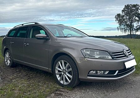 VW Passat Variant Volkswagen 2.0 TDI DSG 4mot 125kW Highline