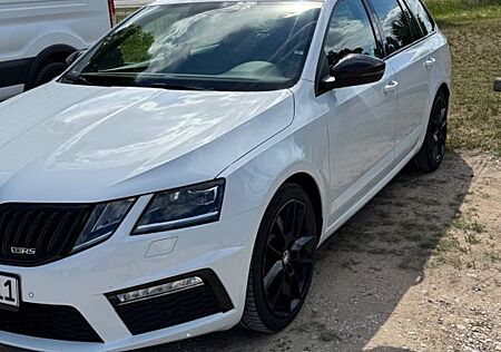 Skoda Octavia 2.0 TSI DSG RS Combi AHK,Pano