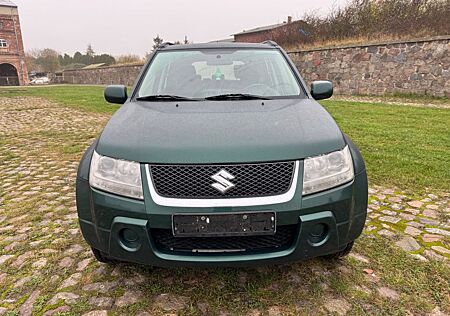 Suzuki Grand Vitara 2.0 Benzin / Klima