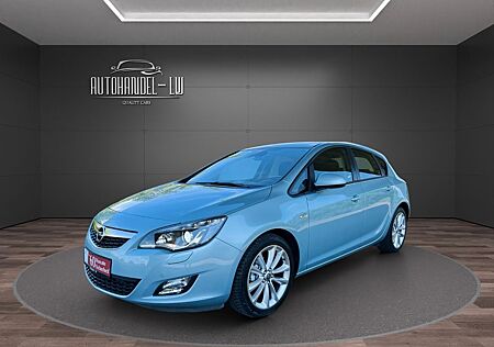 Opel Astra J Lim. /2. Hand/Automatik/Bi-Xenon/Navi