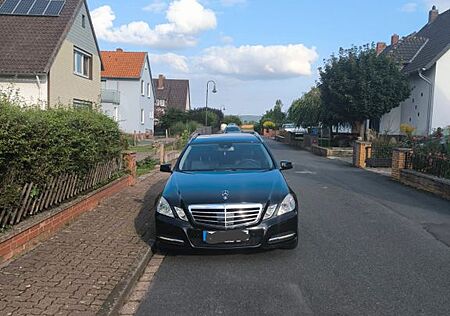 Mercedes-Benz E 220 CDI T BlueEFFICIENCY AVANTGARDE AVANTGARDE