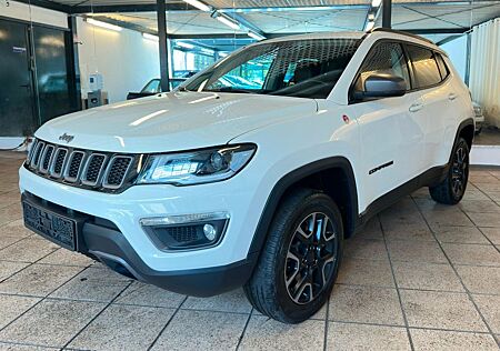 Jeep Compass Trailhawk 4WD Navi Xenon Leder Automatik