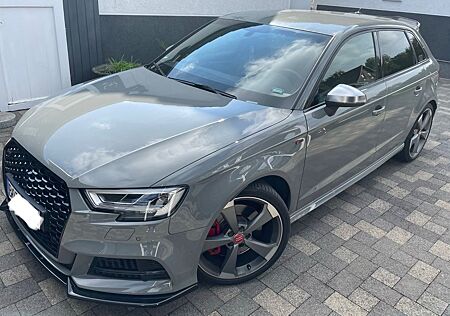 Audi S3 TFSI S tronic Quattro Sportback !! Top !!