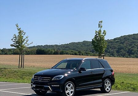 Mercedes-Benz ML 350 BlueTEC 4MATIC/Dis/H&K/AMG