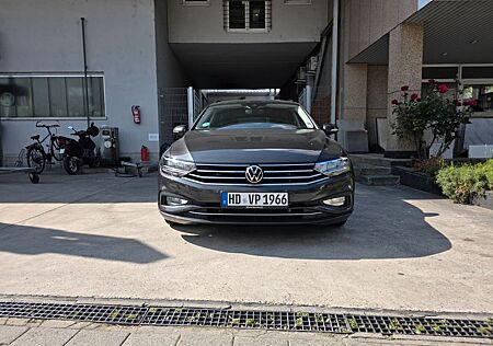 VW Passat Variant Volkswagen 2.0 TDI DSG Variant