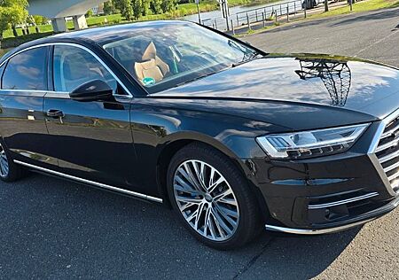 Audi A8 L 50 TDI tiptronic quattro Voll Aussatung
