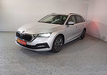 Skoda Octavia Combi 2.0 TDI Clever DSG AHK+VIRTUAL+NAV