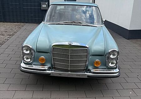 Mercedes-Benz 280 SE. Automatik. EFH. Oldtimer