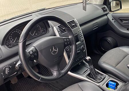Mercedes-Benz A 180 gebraucht kaufen Mercedes-Benz A 180 BlueEFFICIENCY -