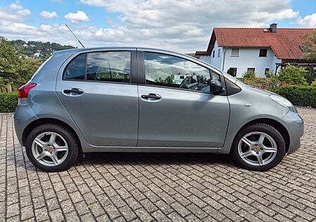 Toyota Yaris 1,33-l-Dual-VVT-i Cool Cool