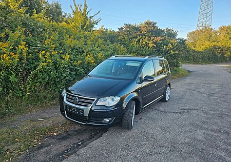 VW Touran Volkswagen 2.0 TDI 125 kW DSG DPF R-Line Edition...