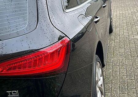 Audi Q5 2.0 TDI S tronic quattro -