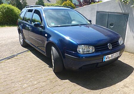 VW Golf Volkswagen 1.6 Variant 2015 1,6l