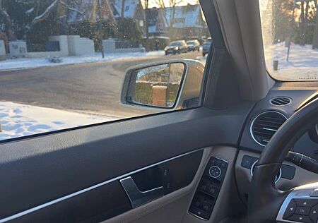 Mercedes-Benz 200