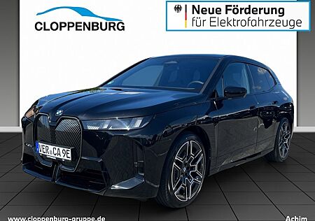 BMW iX xDrive45 Head-Up+AHK+StKlima UPE: 101.280€