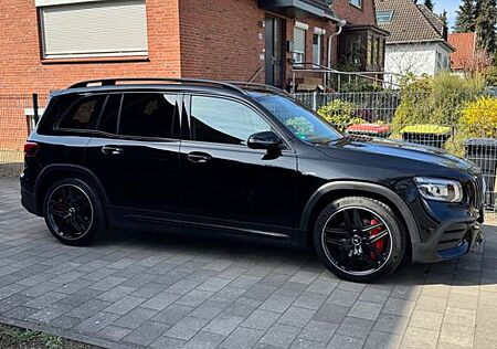 Mercedes-Benz GLB 35 AMG Mercedes AMG GLB 35 / Panoramadach / Sthzg / AHK