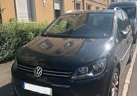 VW Touran Volkswagen 1.6 TDI Highline, TÜV neu, Kupplung hängt