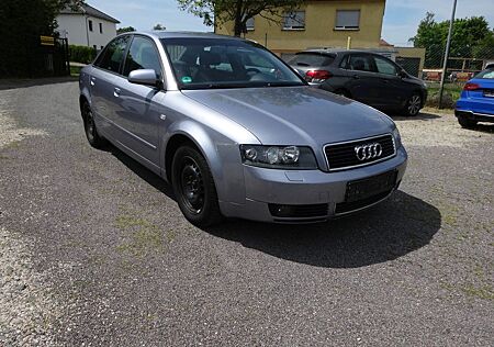 Audi A4 2.0 Klimatronic, Tempomat, PDC