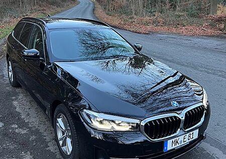 BMW 520i 1. HAND / STANDHEIZUNG GARANTIE TOURING M
