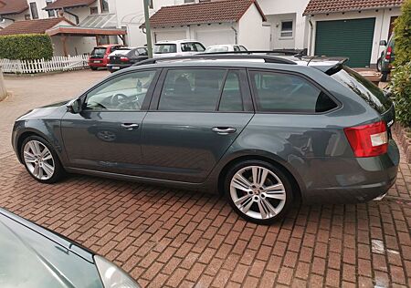 Skoda Octavia 2.0 TDI Green tec DSG RS Combi RS