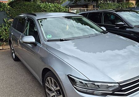 VW Passat Variant Volkswagen 2.0 TDI SCR DSG Business Vari...