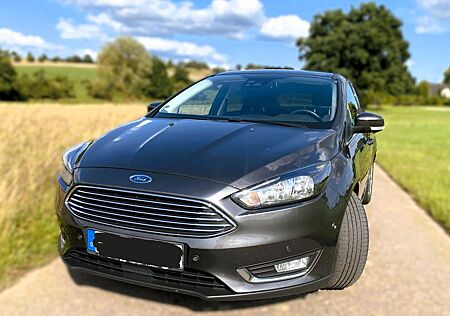 Ford Focus 1,5 182PS Titanium Autom. AHK Klima Navi
