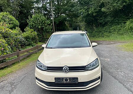 VW Touran Volkswagen 2.0 TDI,DSG,7-Sitzer,Navi,Kamera