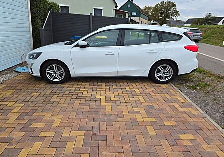 Ford Focus 2,0 EcoBlue 110kW Cool & Connect Turni...