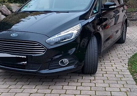 Ford S-Max 2,0 EcoBlue 140kW Titanium