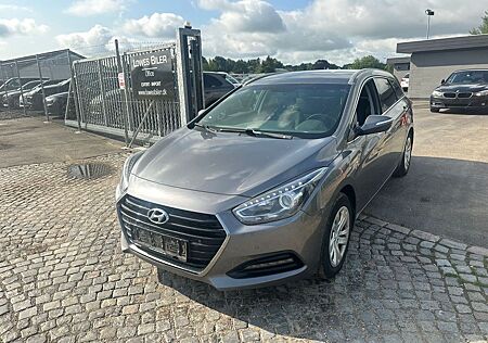 Hyundai i40 cw blue Trend 1.7 CRDI Automatic