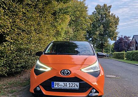 Toyota Aygo (X) Aygo (X) 1,0-l ix Scheckheft Spezial